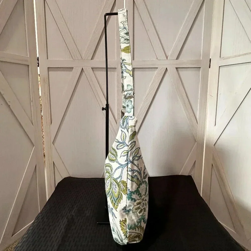 Lireca Medium Floral Print One Handle Hobo Bag